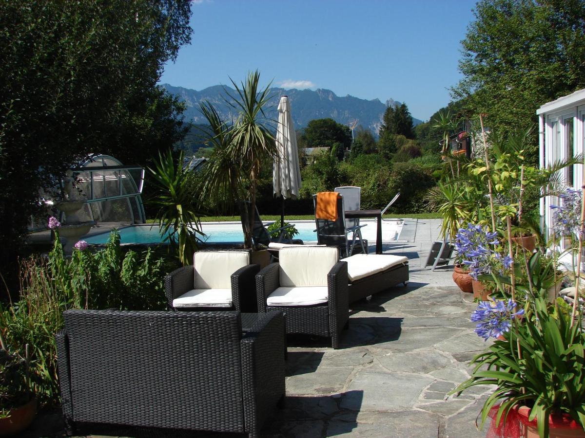 Im Souterrain Mit Terrasse *