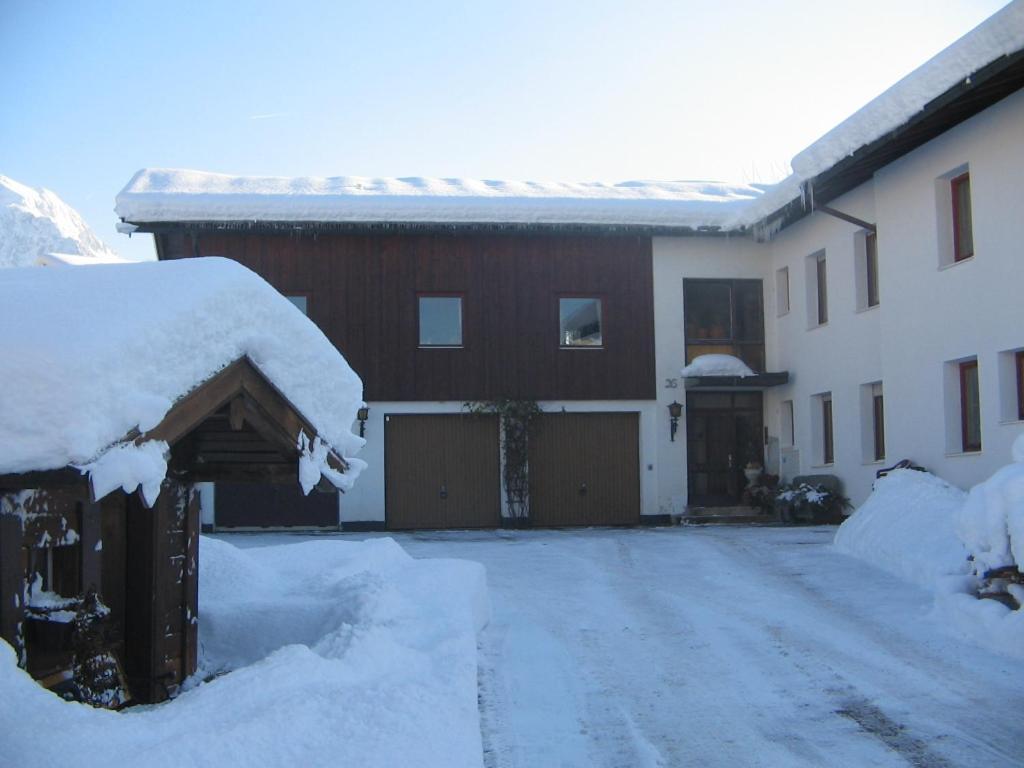 Im Souterrain Mit Terrasse Bischofswiesen